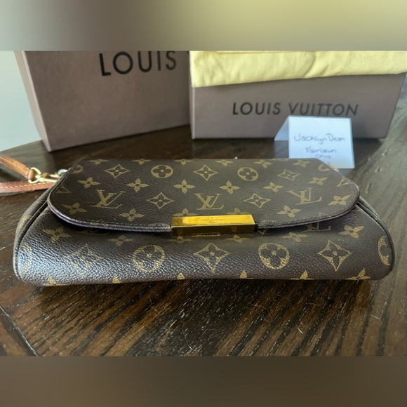 Favorite MM Monogram - Picture 4 of 17